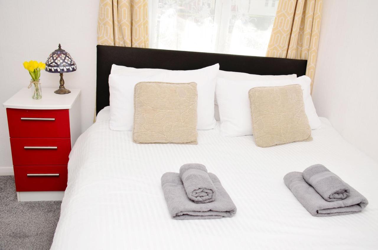 Sm Dreams Unlimited Serviced Accommodation- Stanwell-Staines-Heathrow Εξωτερικό φωτογραφία