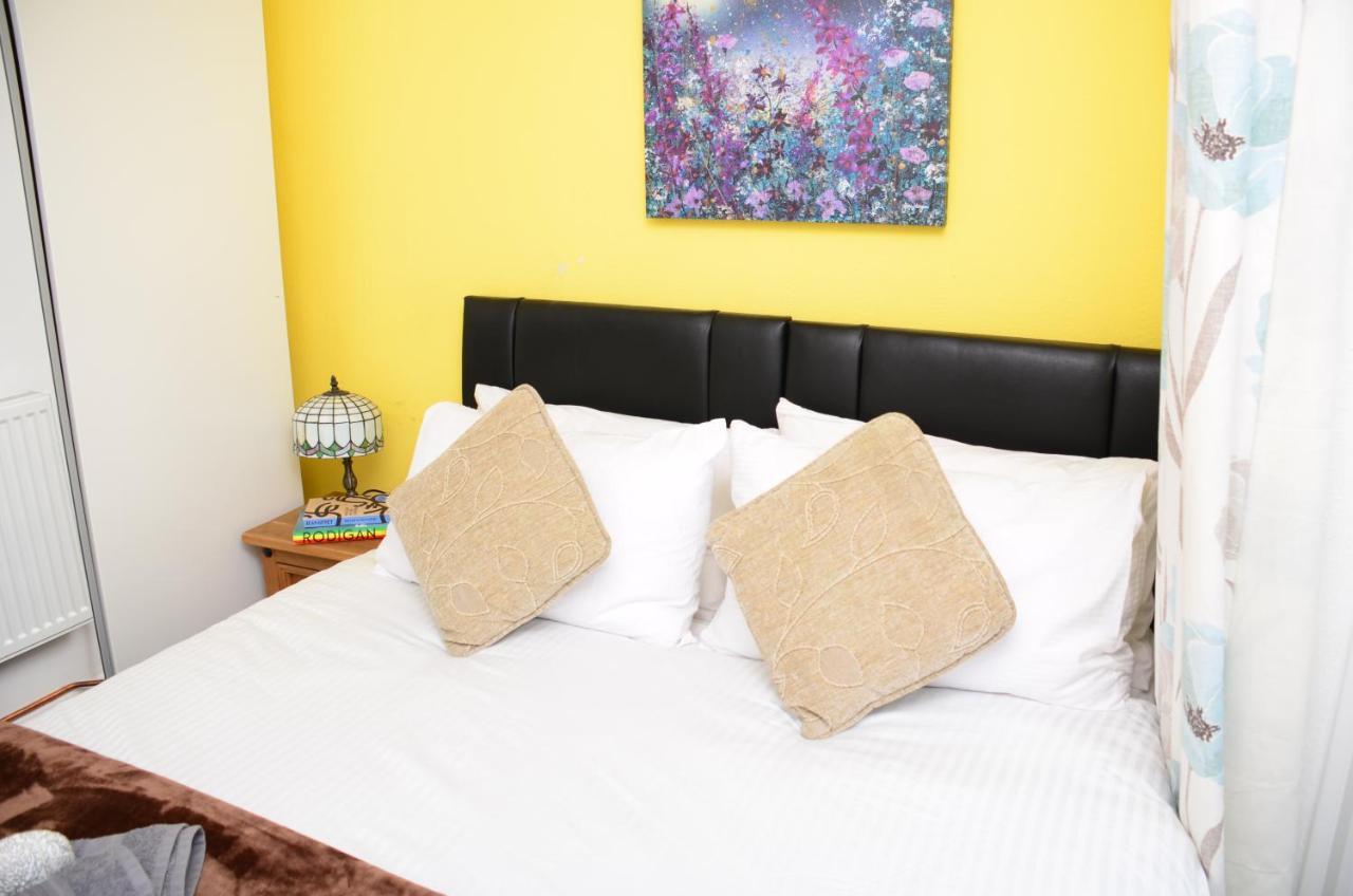 Sm Dreams Unlimited Serviced Accommodation- Stanwell-Staines-Heathrow Εξωτερικό φωτογραφία